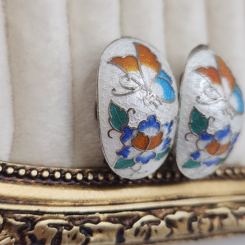 Vintage Cloisonne Butterfly Floral Clip On Earrings White Enamel Oval Blue - Picture 2 of 9